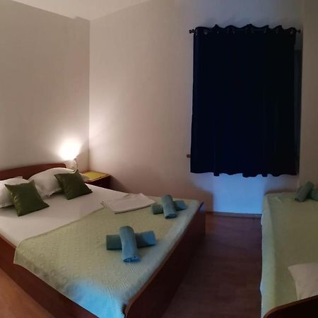 Apartments Sretna غراداك المظهر الخارجي الصورة