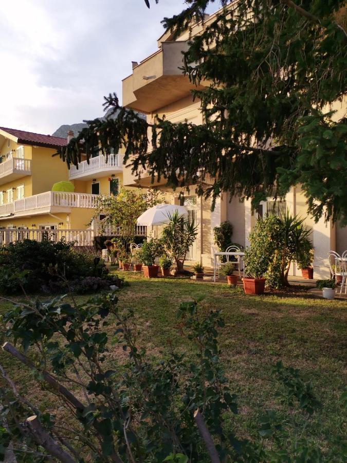Apartments Sretna غراداك المظهر الخارجي الصورة
